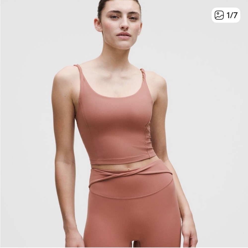 align twist strap tank